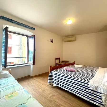 Apartman Pintur *